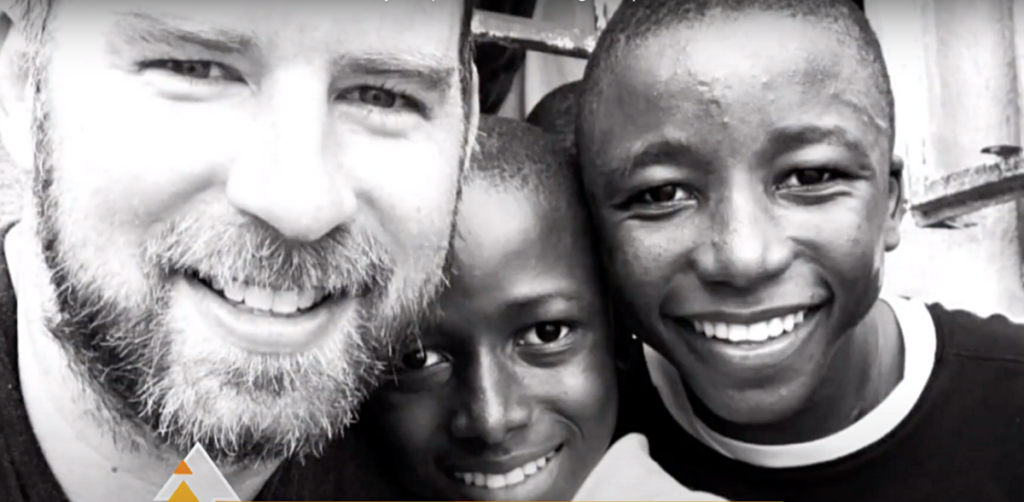 Screenshot 2022 06 16 at 124931 AM 1200x588 Thebuzzly Adopted boy sobs with joy after his new family surprises him with his first birthday cake